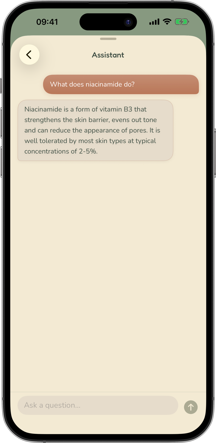 Assistant chat answering a question about niacinamide